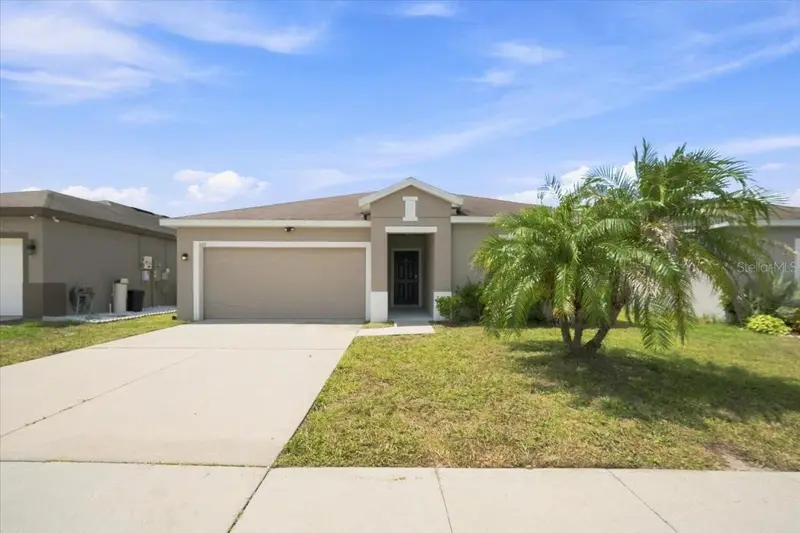 609 Lucerne Blvd, FL