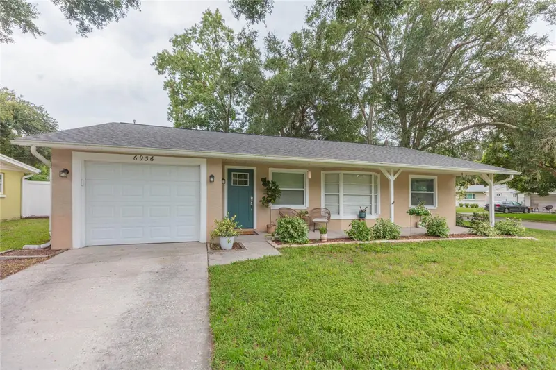 6936 Coleus Ct, FL