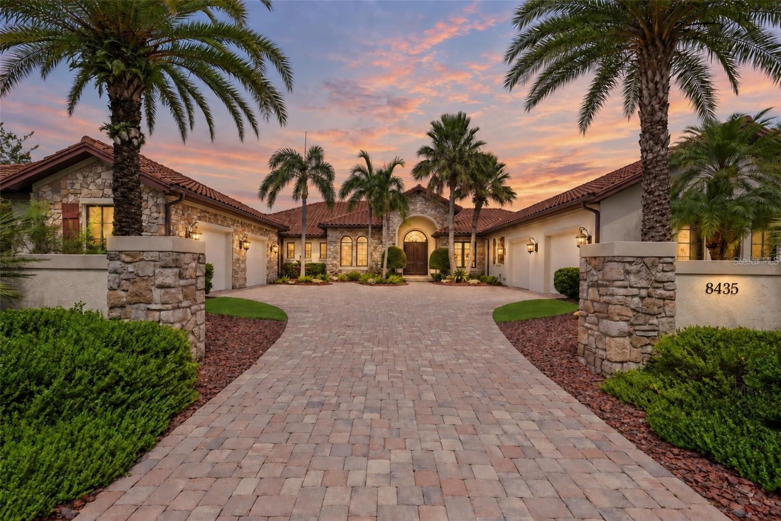 8435 Lindrick Ln, FL