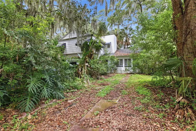 815 S 9th St, FL