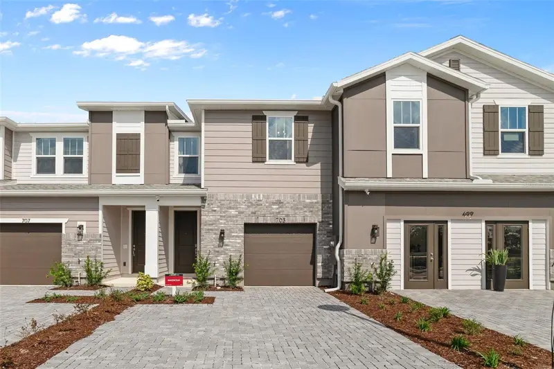 514 Southern Edge Way, FL