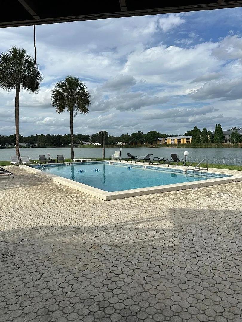 1920 E Edgewood Dr #K9, FL