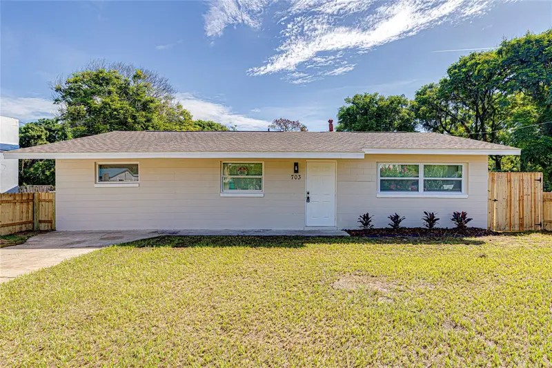 703 S Dixie Ave, FL