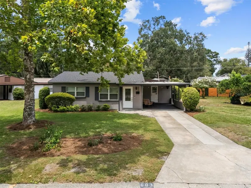 603 Hinton Crescent, FL