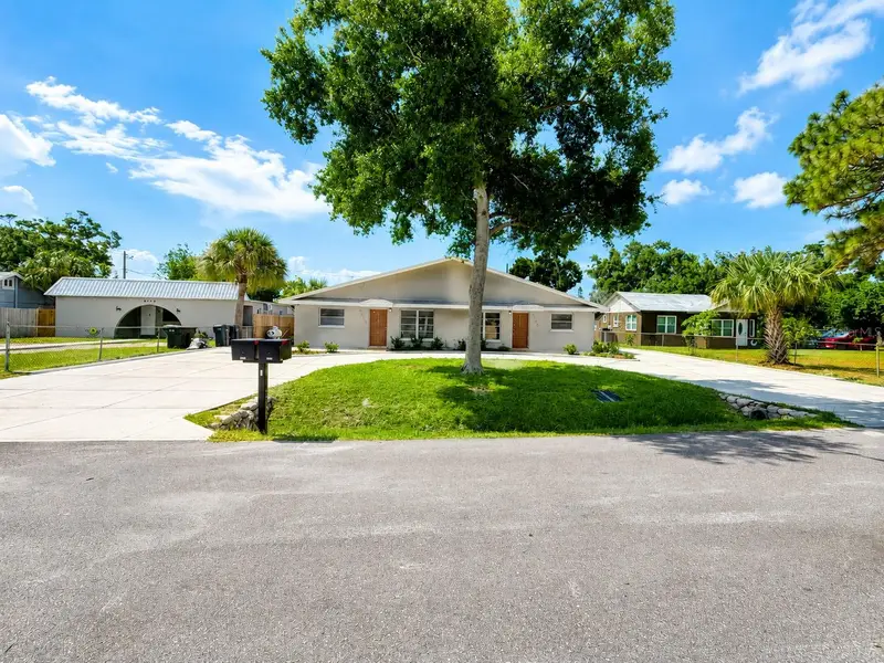 3770 50th Ave N, FL