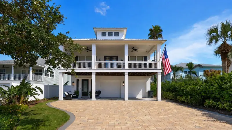 818 Ocean Ave, FL
