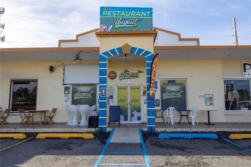 Suite 9 Av. Vista Mar, PR
