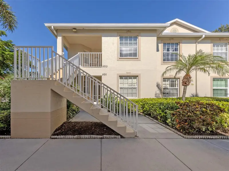 503 Auburn Lakes Cir #503, FL
