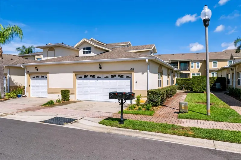 17313 Chateau Pine Way, FL