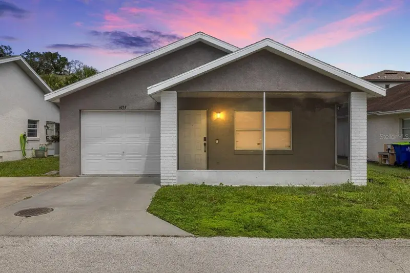 4753 Silver Cir, FL