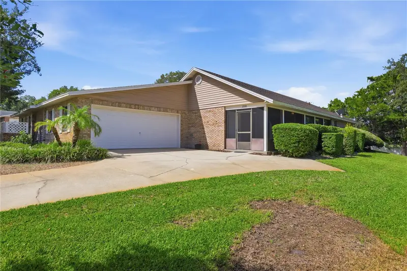 2500 S Glen Eagles Dr, FL