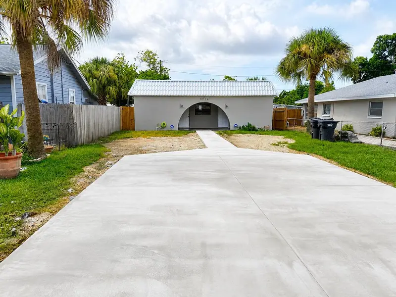 3714 50th Ave N, FL