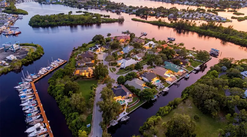 1102 Marina Dr, FL