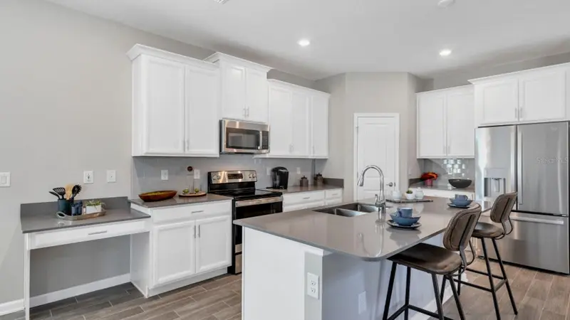 5570 Ronin Dr, FL