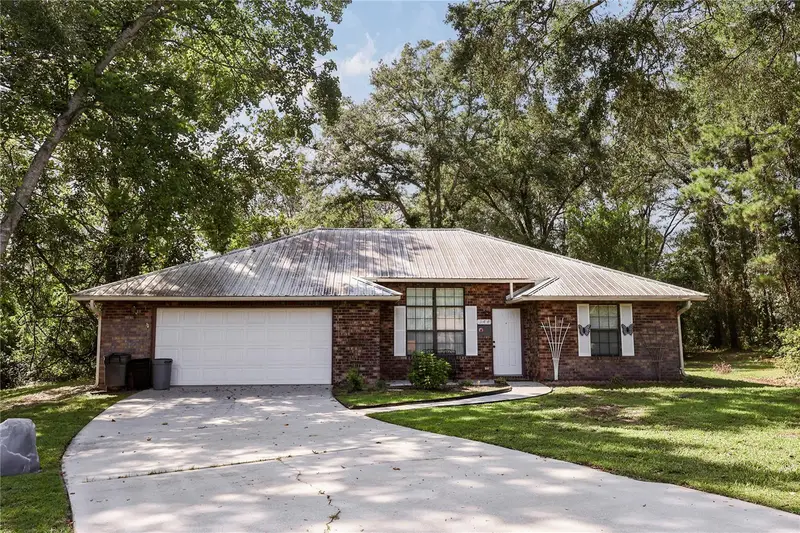 144 Sw Enchanted Ct, FL
