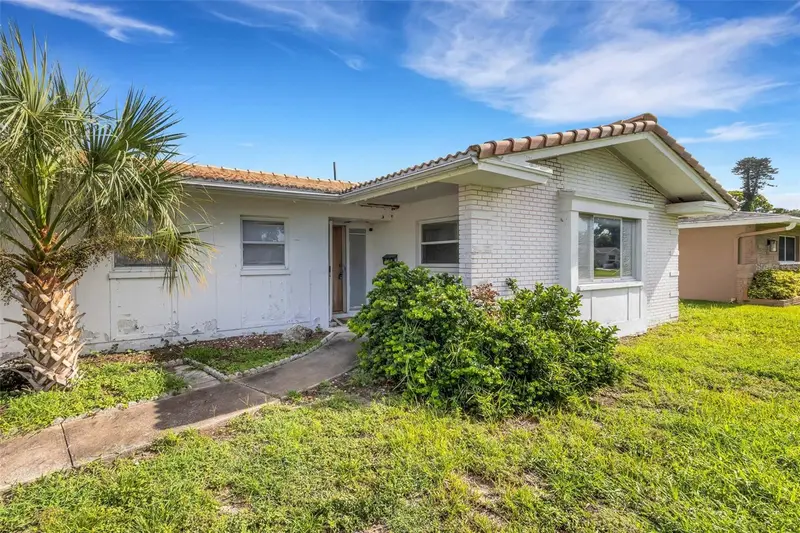 1497 62nd Pl S, FL