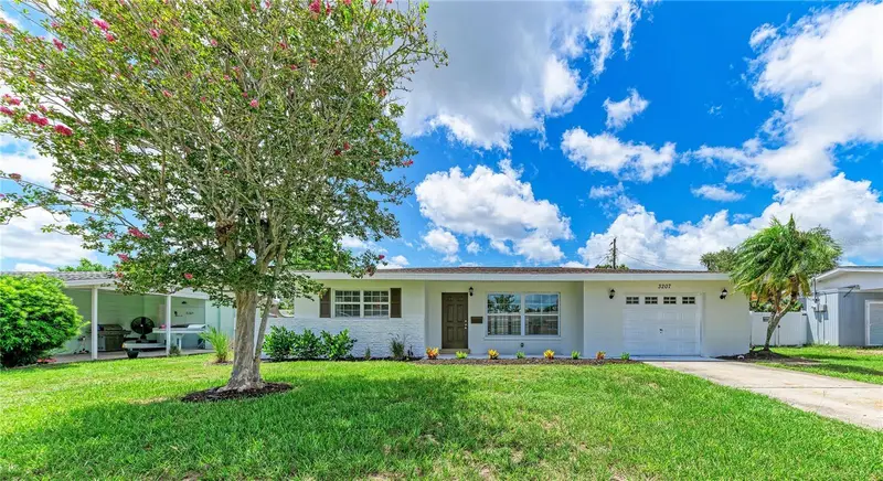 3207 19th Ave W, FL
