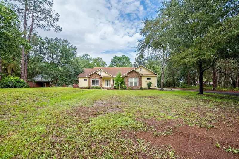 486 Lakeshore Dr, FL