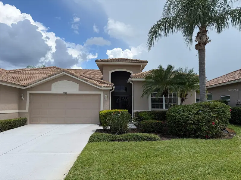 Heritage Oaks Golf & Country Club pending
