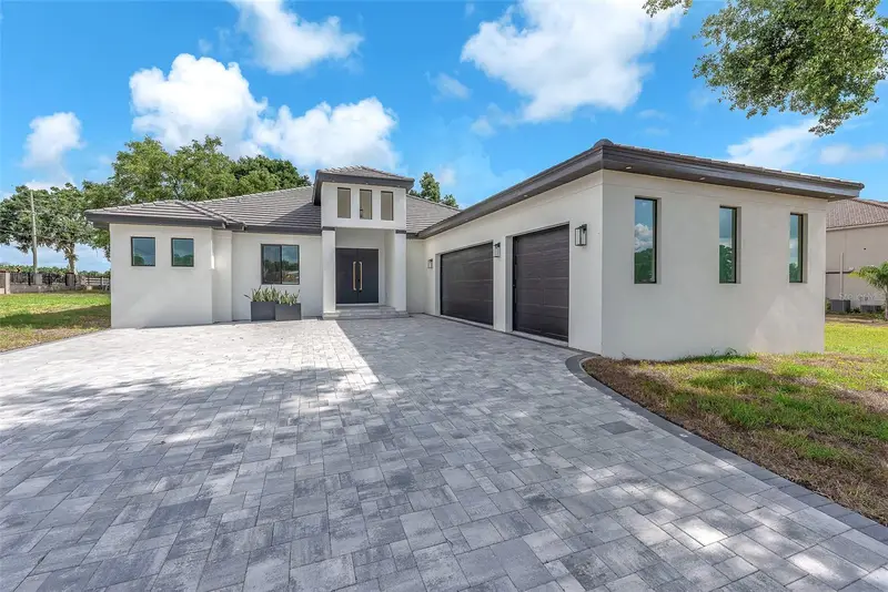 11921 Fort King Hwy, FL