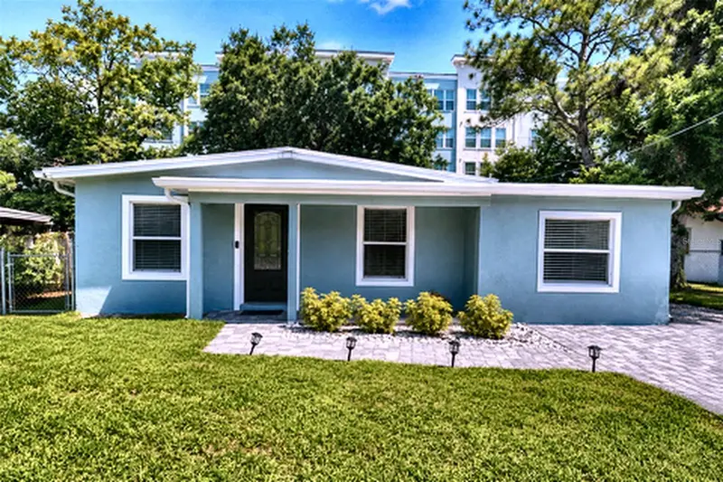 4307 W Main St, FL
