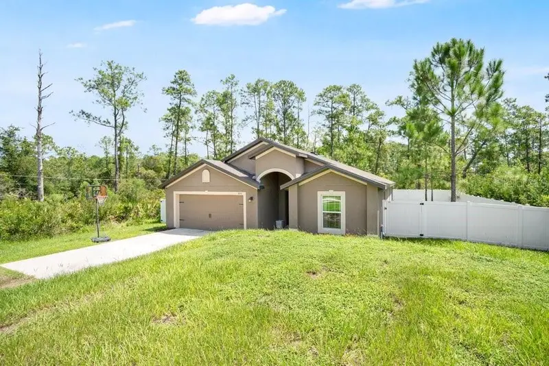 1031 East Parkway, FL