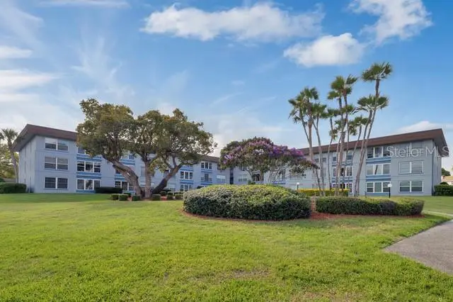 333 Lake Howard Dr Nw #204d, FL