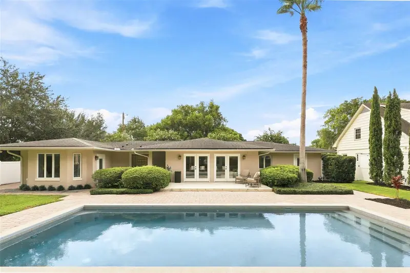 505 Oak Ln, FL