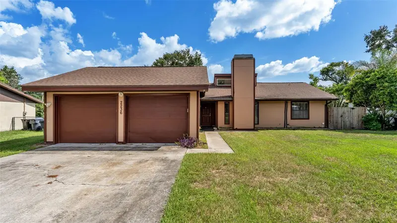 2236 Country Loop N, FL