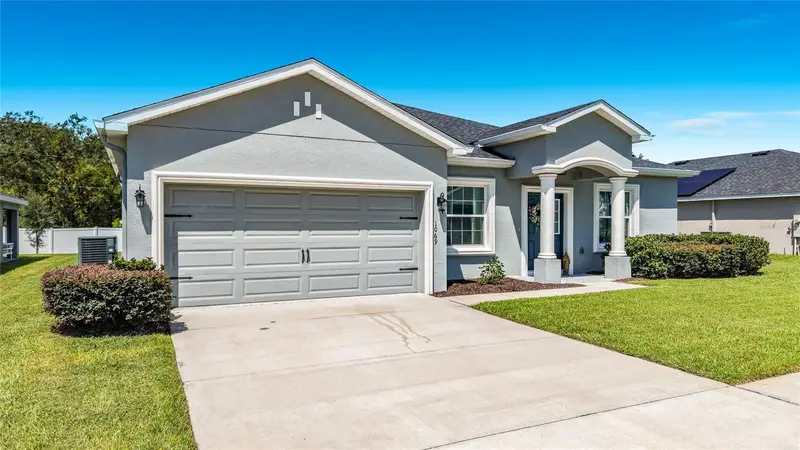 1069 Sandpiper Loop, FL