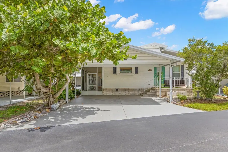 357 Mount Saxon Ave Ne #323, FL