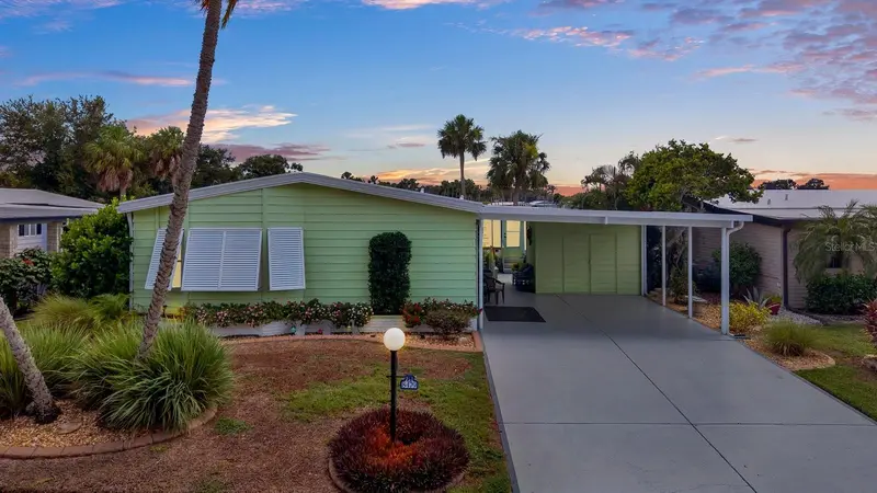 8479 Imperial Cir, FL