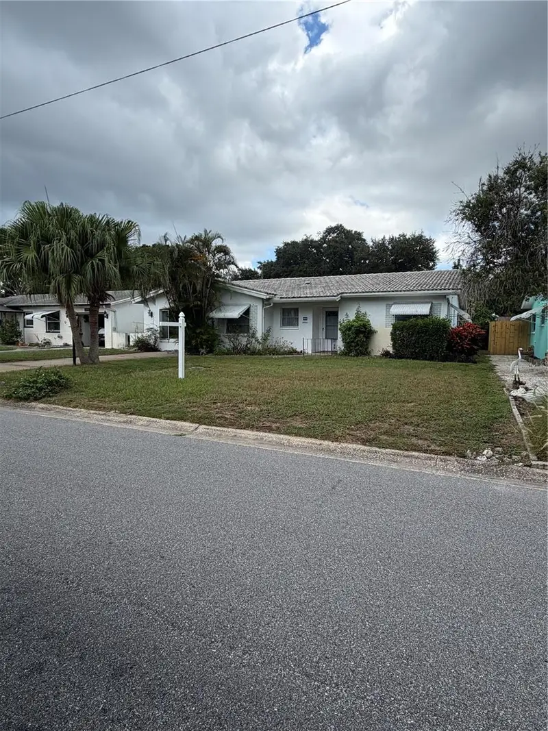 29768 67th St N, FL