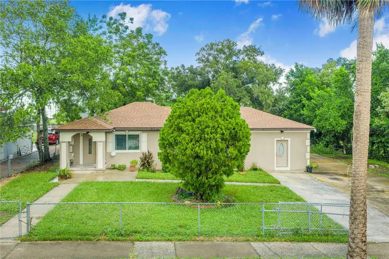 6 E Magnolia St, FL
