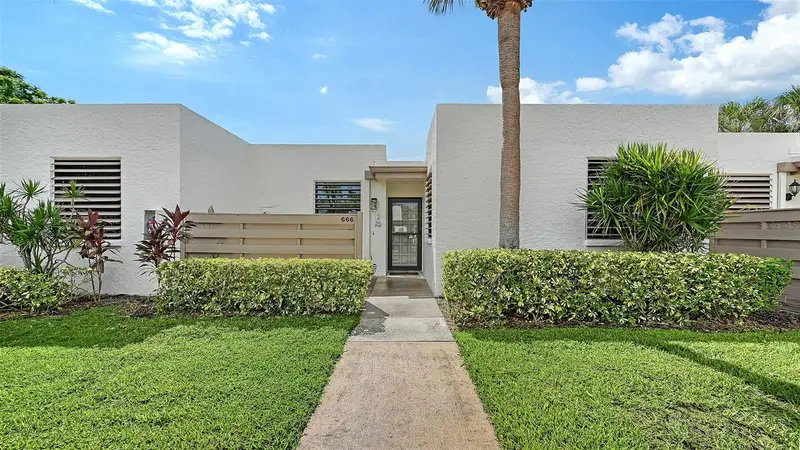 666 Woodlawn Dr #666, FL