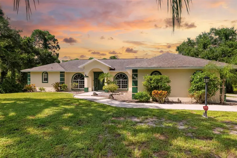 296 Pine Ranch Trl, FL