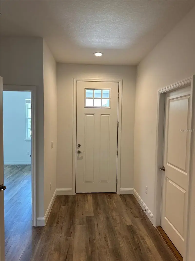 531 Ellie Ct, FL