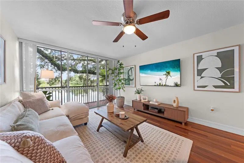 1100 Delaney Ave #F204, FL