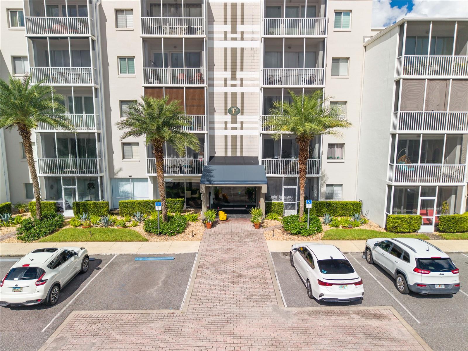 1100 Delaney Ave #F204, FL