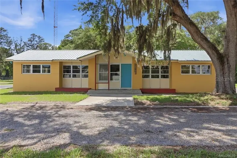 18150 Se Highway 19, FL