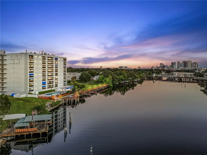2780 N Riverside Dr #805, FL