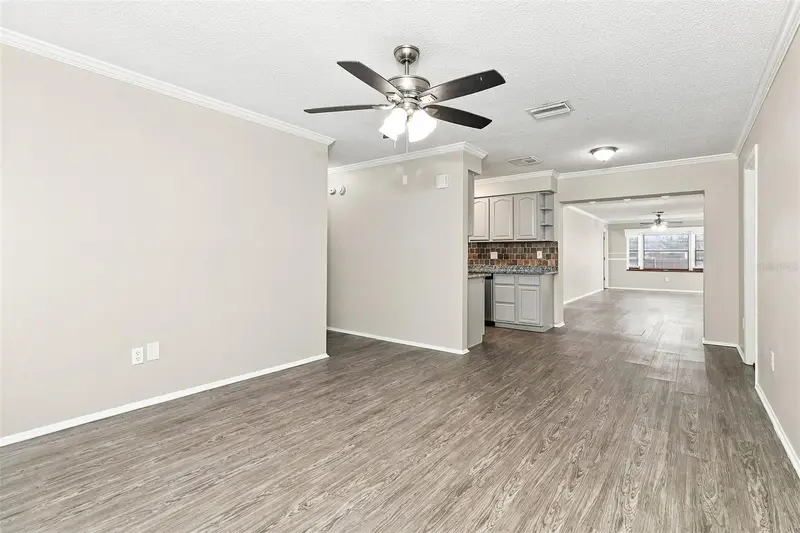 8305 Autumn Oak Ave, FL