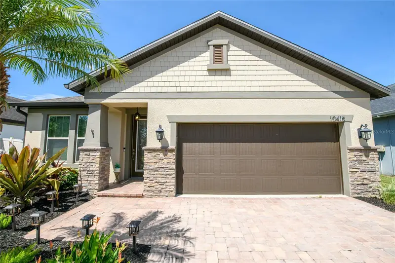 10415 Alcon Blue Dr, FL