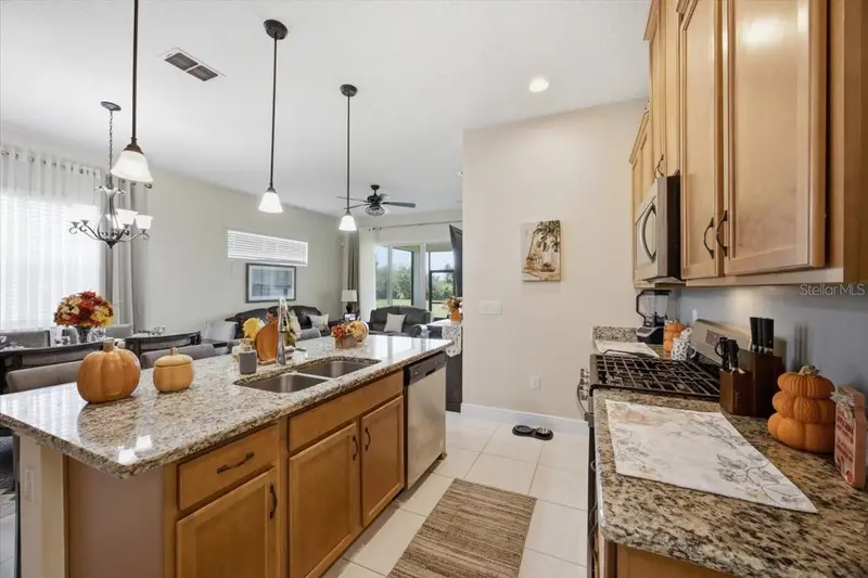 2541 Yellow Brick Rd, FL