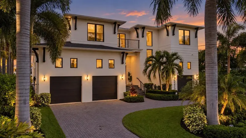 5215 W Neptune Way, FL