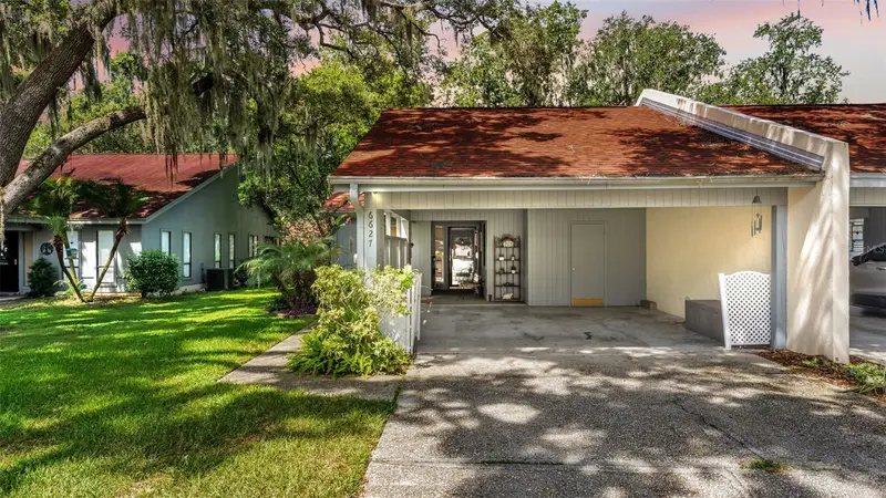 6627 Sweetbriar Ln, FL