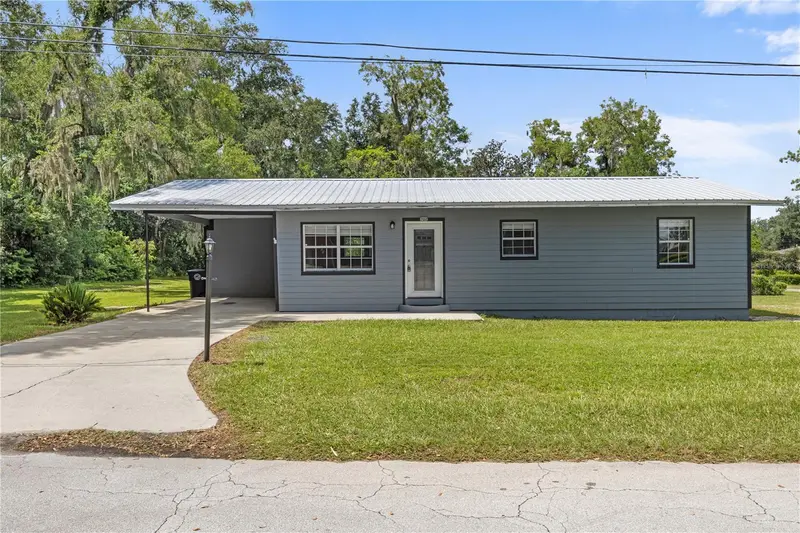 702 Church Ave Sw, FL