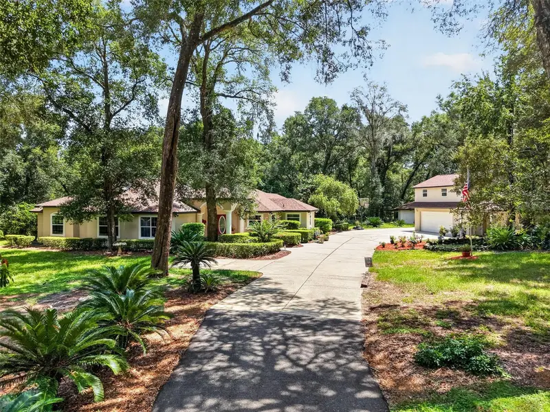 35350 County Road 439, FL