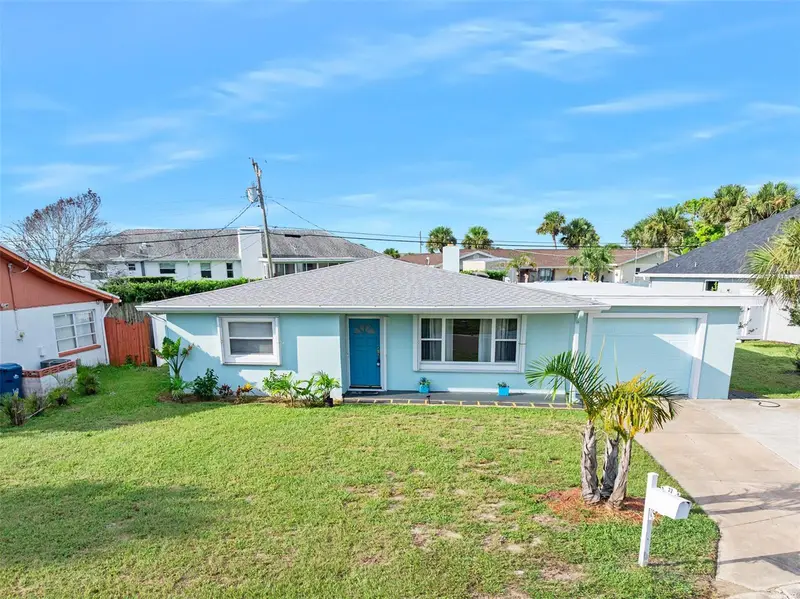 22 Plaza Dr, FL