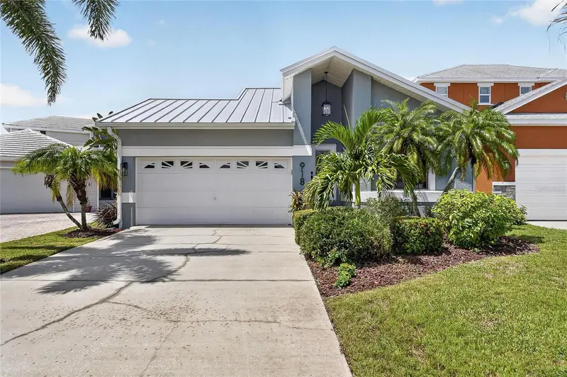 918 Shagos Dr, FL
